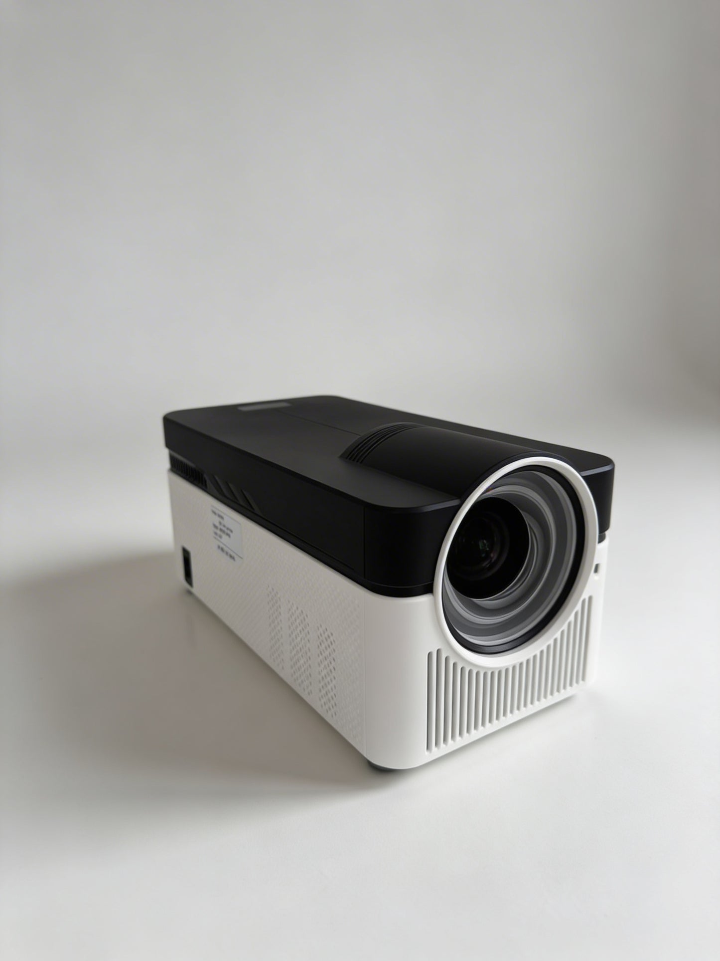 LumiMax 900 – Projecteur home cinéma 8K Upscaling Ultra HD