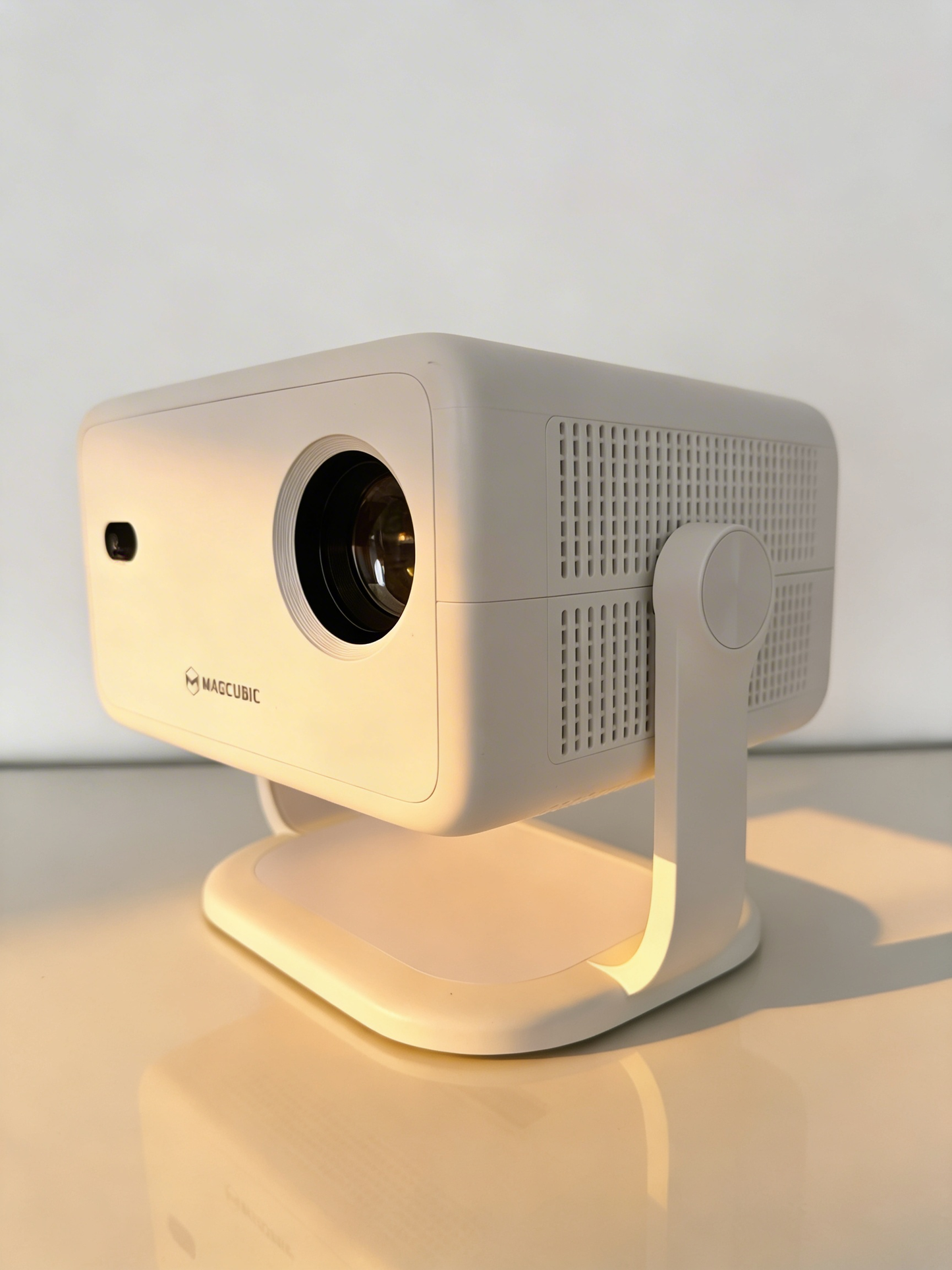 LumiPlay One – Mini vidéoprojecteur portable Full HD